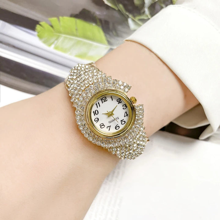 Fashionable And Versatile Diamond Watch